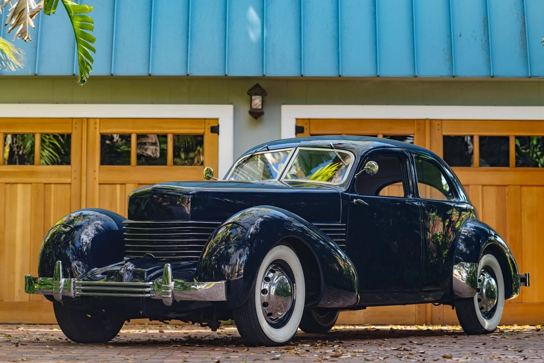 1936 Cord 810 & 812 - Image 9 of 19