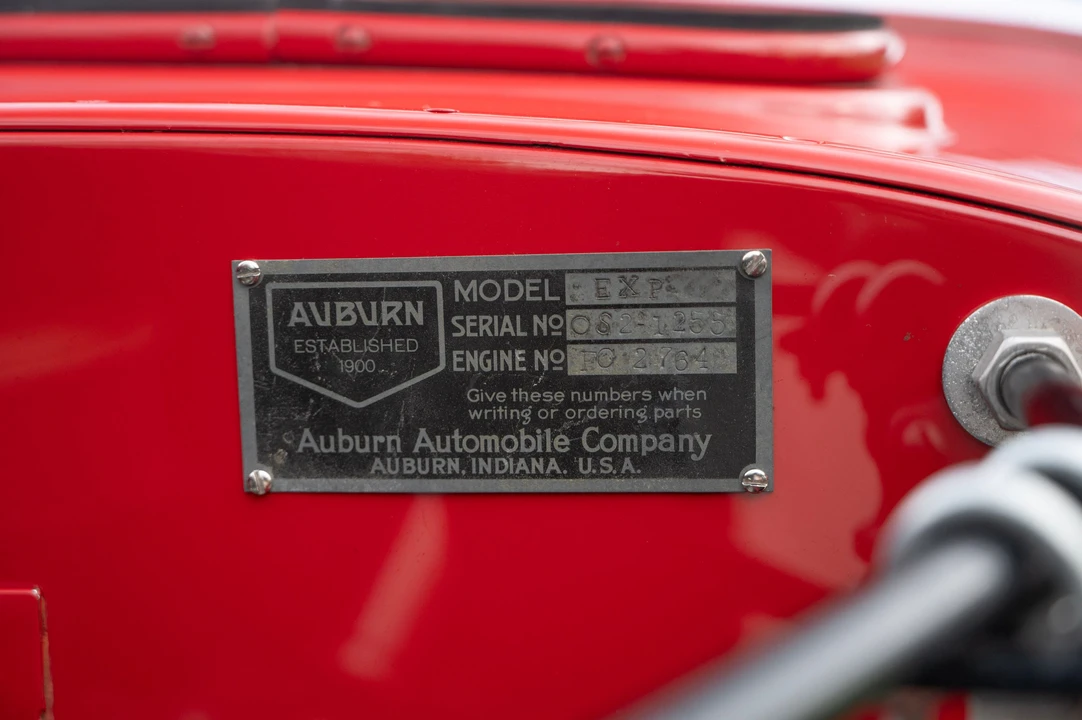 1936 Cord 810 & 812 - Image 9 of 31