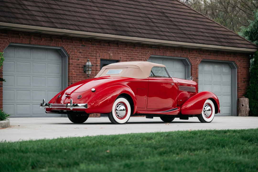 1936 Cord 810 & 812 - Image 6 of 31