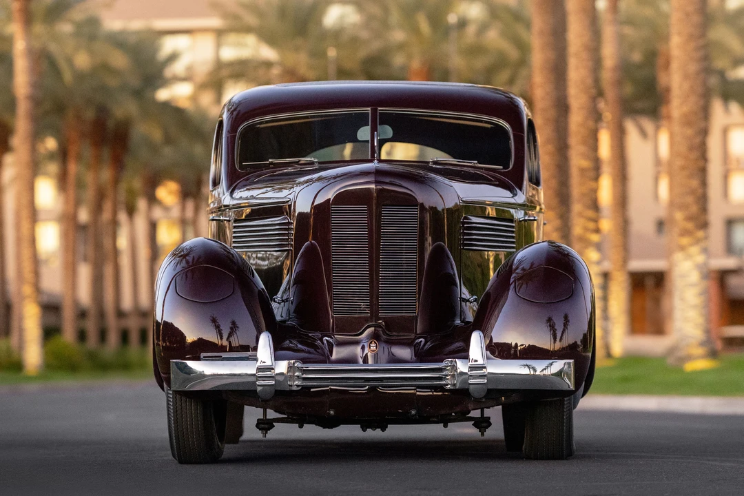 1936 Cord 810 & 812 - Image 13 of 31