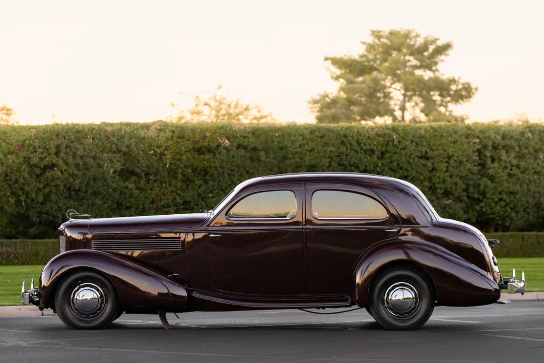 1936 Cord 810 & 812 - Image 27 of 31