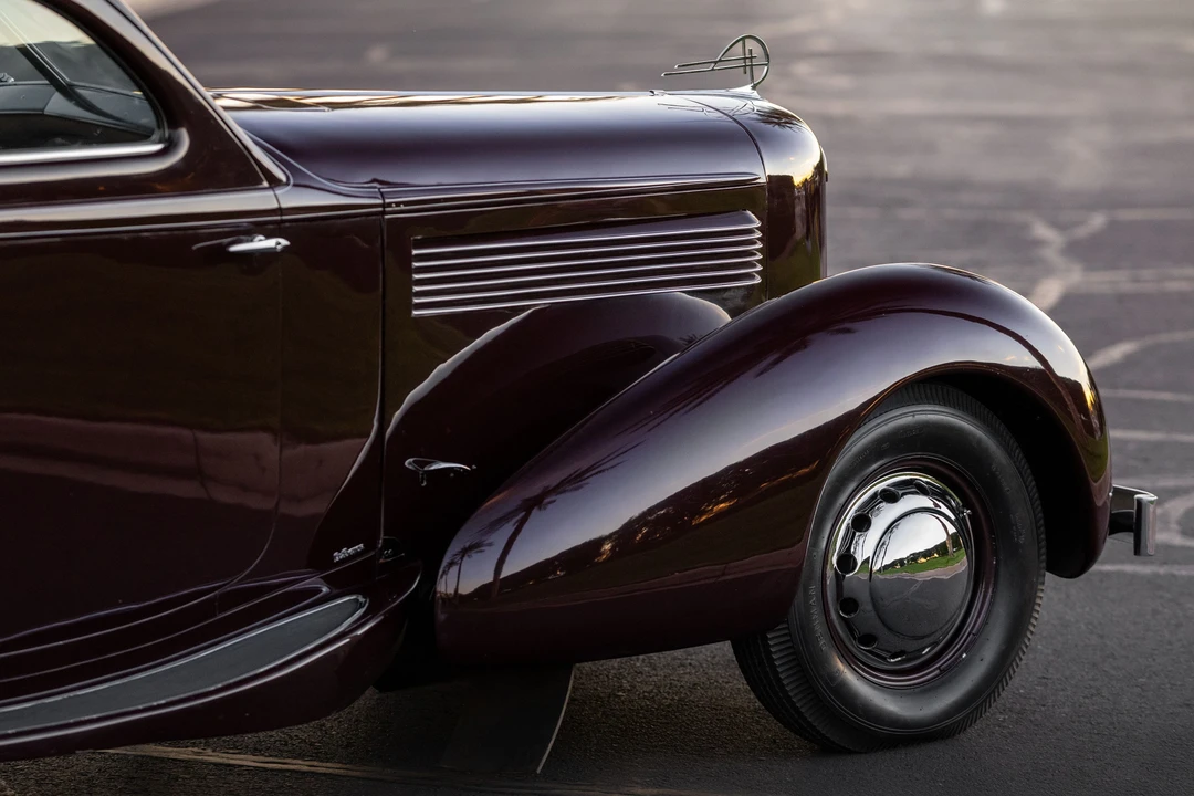 1936 Cord 810 & 812 - Image 25 of 31
