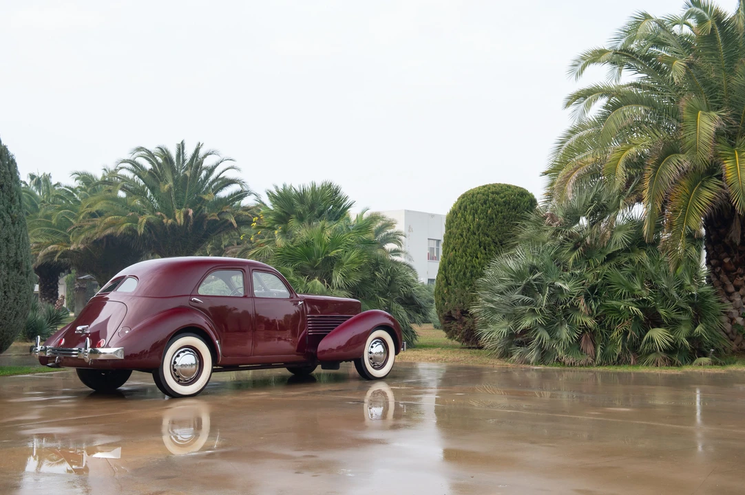 1936 Cord 810 & 812 - Image 9 of 12
