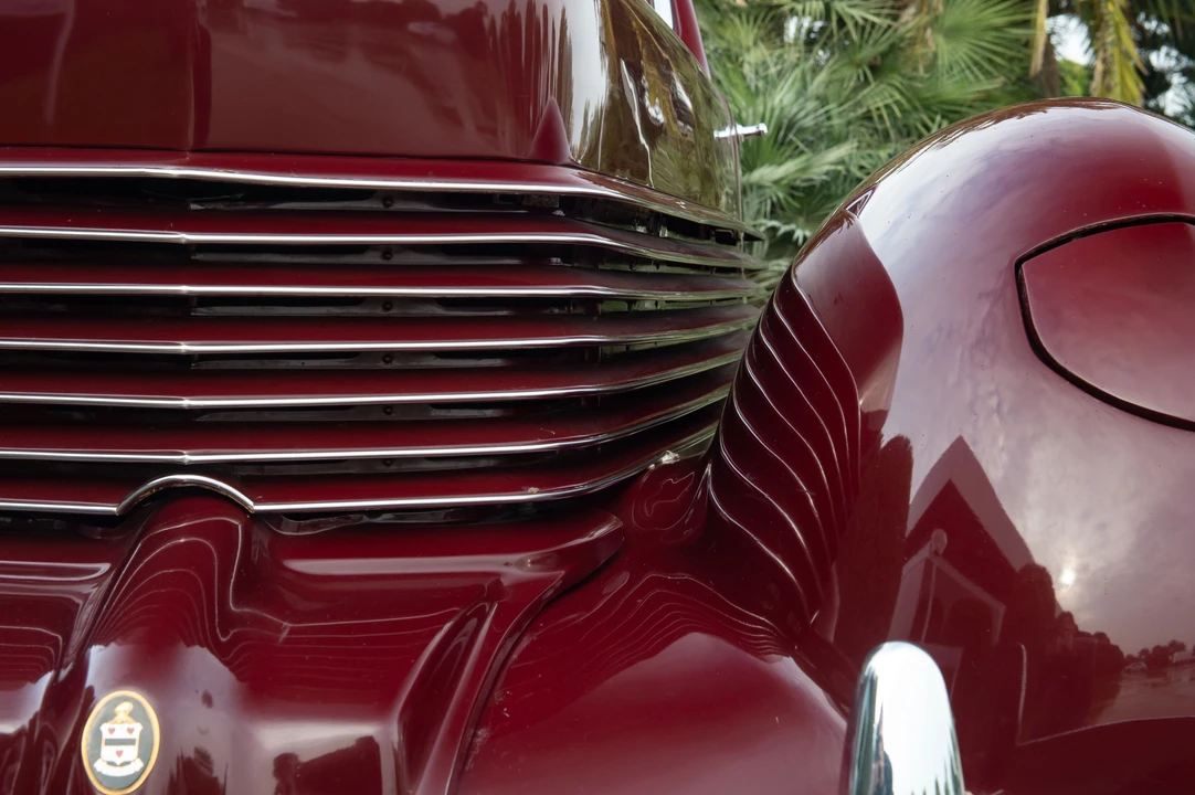 1936 Cord 810 & 812 - Image 11 of 12