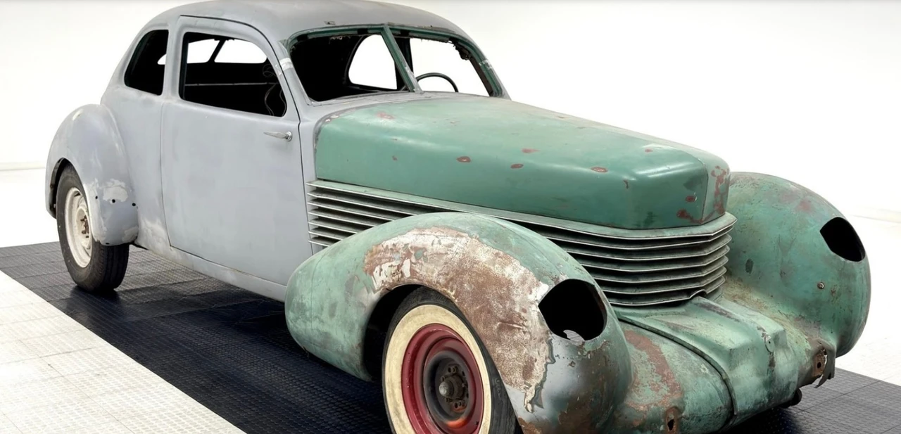 1936 Cord 810 & 812 - Image 6 of 16