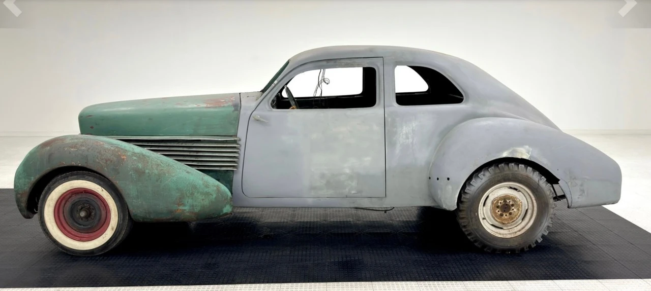 1936 Cord 810 & 812 - Image 2 of 16