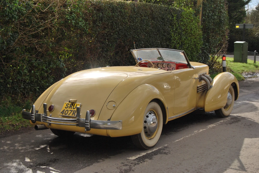 1936 Cord 810 & 812 - Image 4 of 12