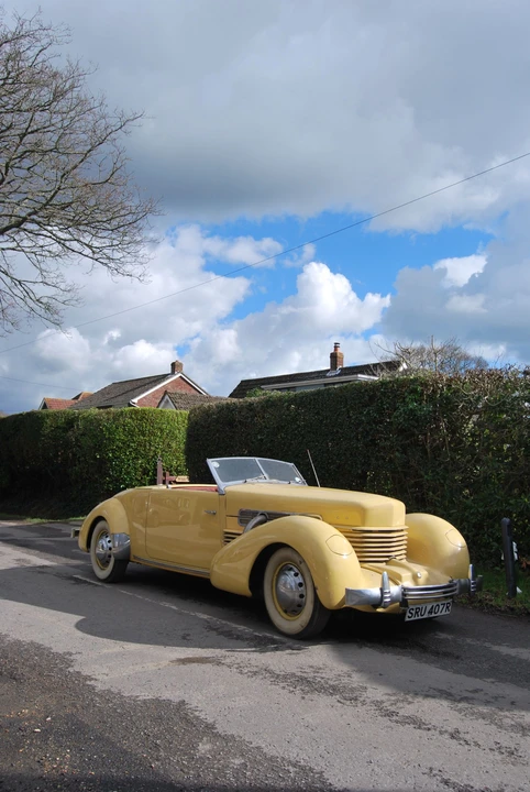 1936 Cord 810 & 812 - Image 11 of 12