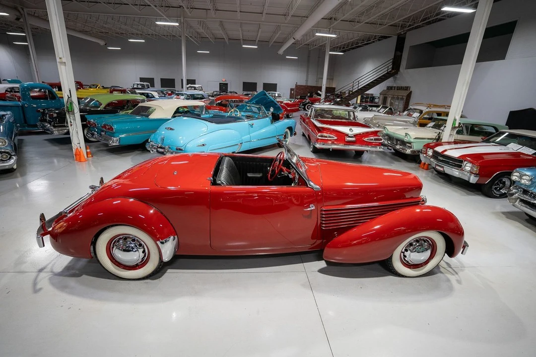 1936 Cord 810 & 812 - Image 8 of 31