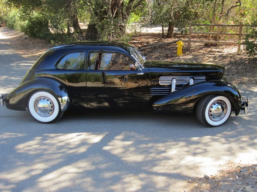 1936 Cord 810 & 812 - Image 2 of 8