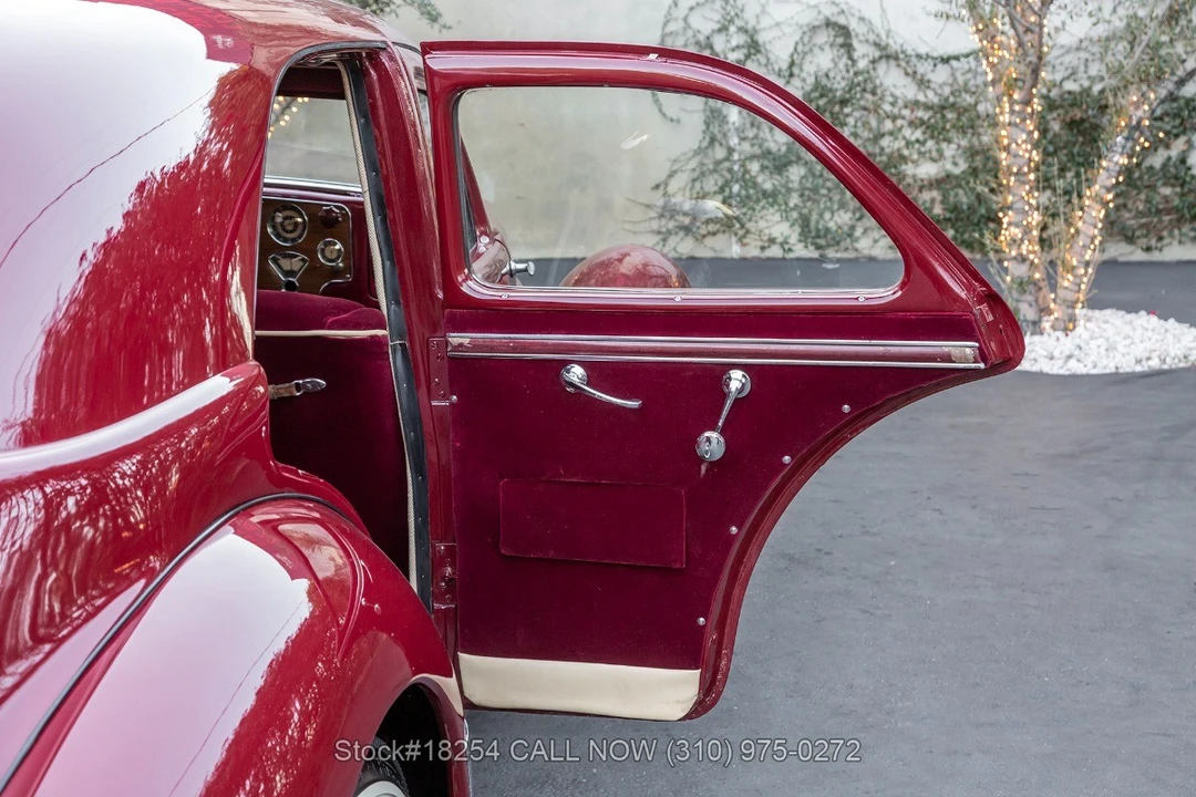 1936 Cord 810 & 812 - Image 25 of 31