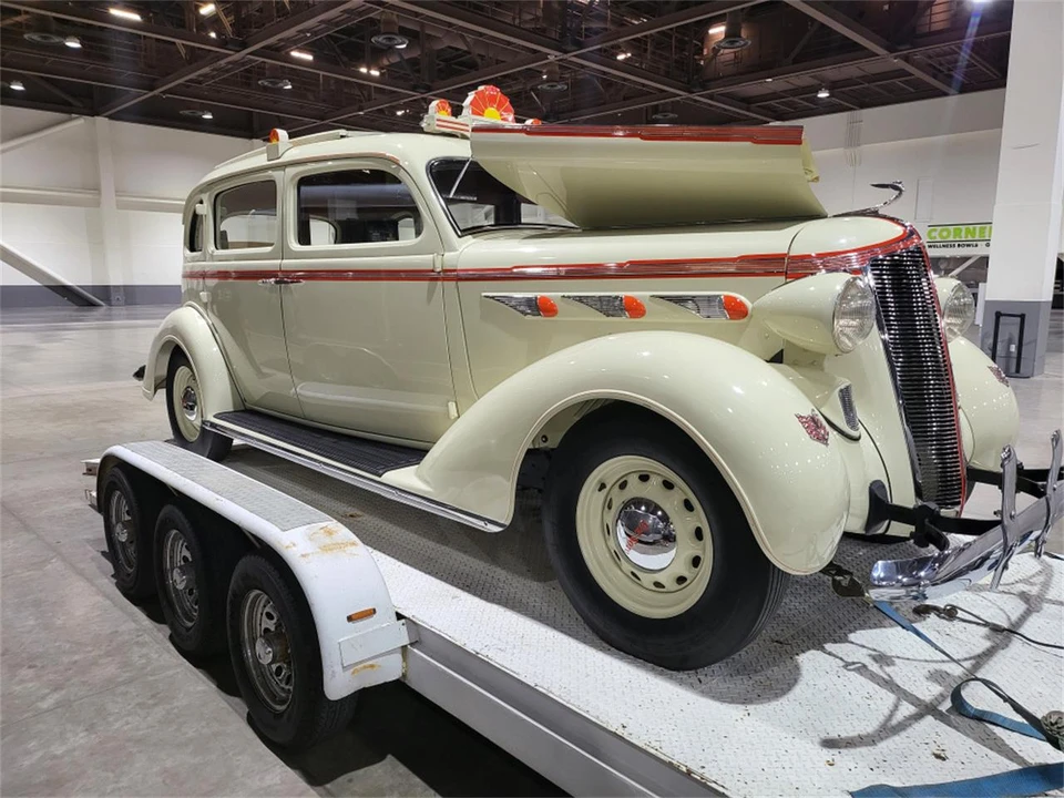 1936 DeSoto - Image 7 of 31