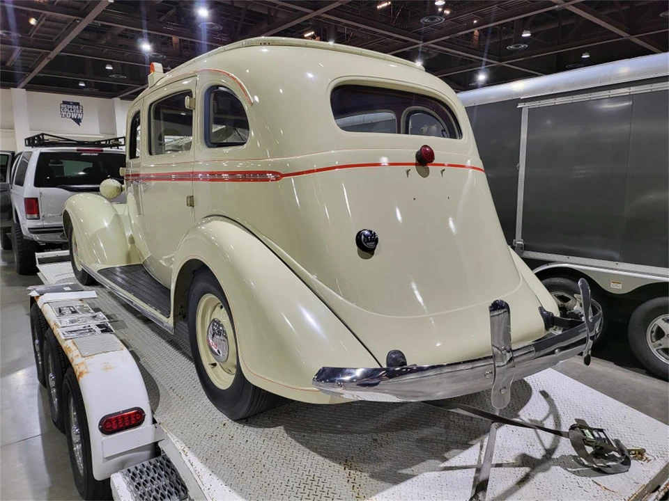 1936 DeSoto - Image 5 of 31