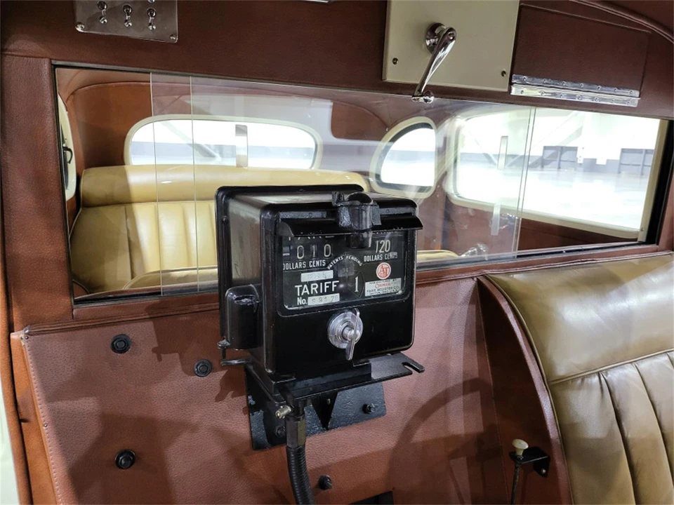 1936 DeSoto - Image 25 of 31