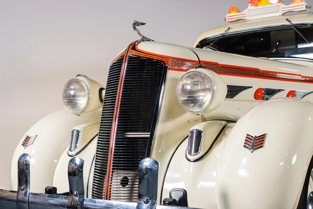 1936 DeSoto - Image 2 of 23