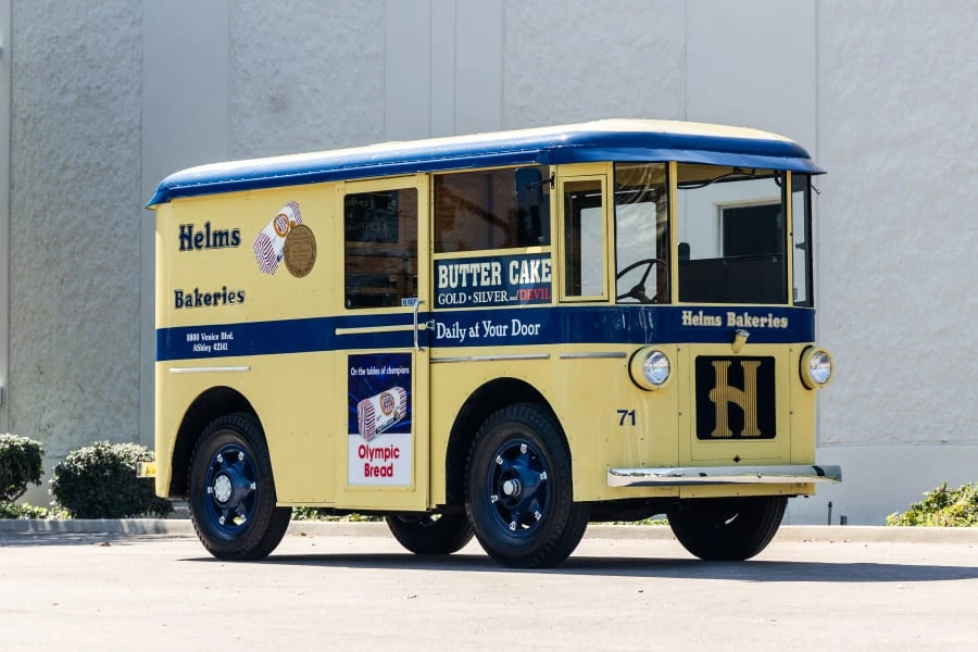 1936 Twin Coach - Image 6 of 31