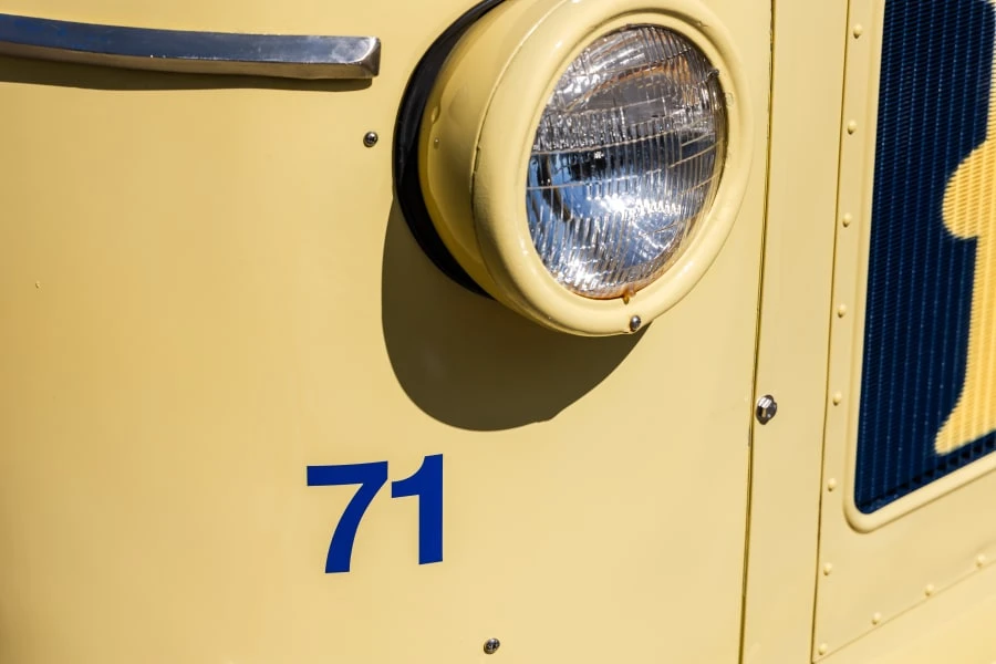 1936 Twin Coach - Image 11 of 31
