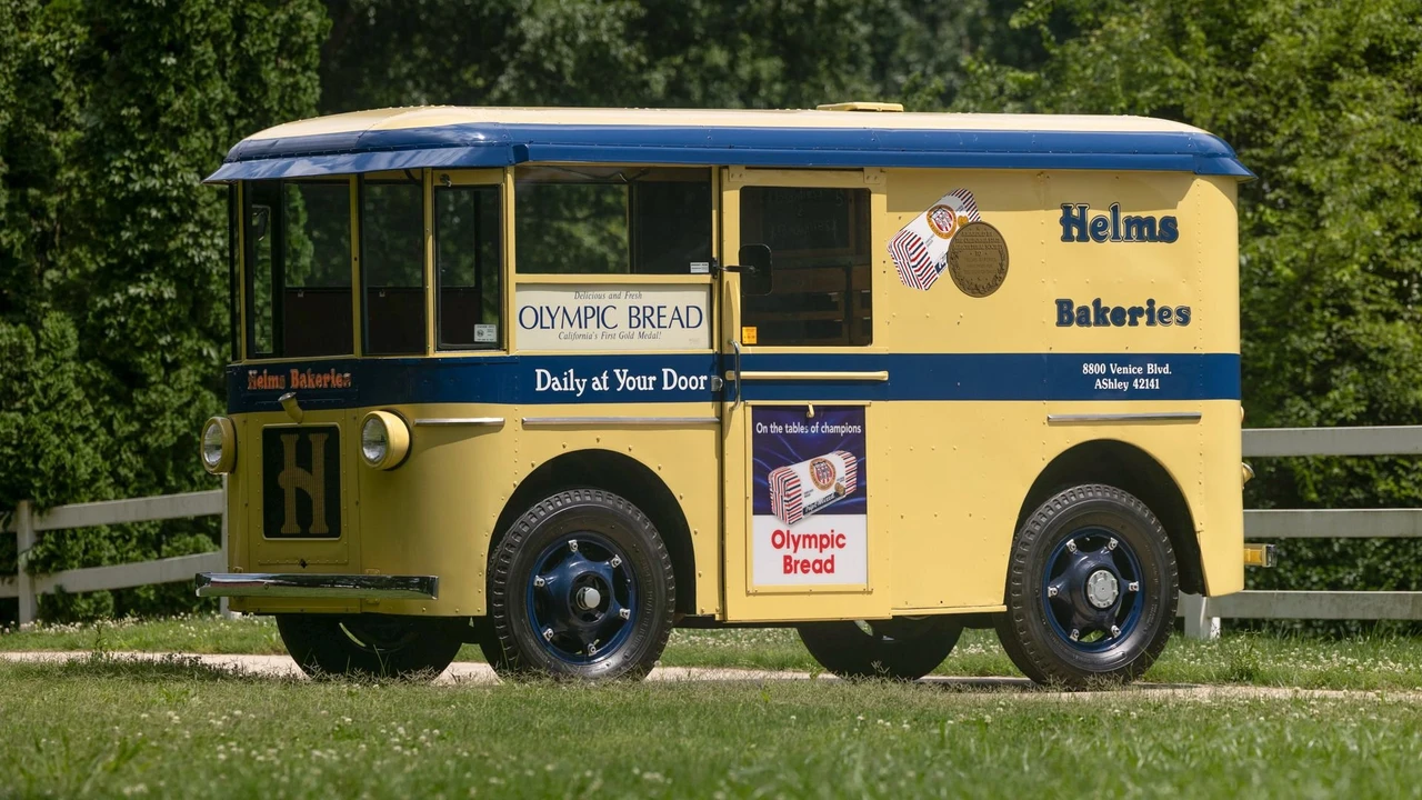 1936 Twin Coach - Image 8 of 31
