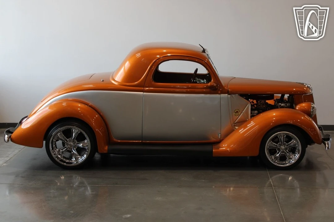 1936 Ford Model 48 & 68 - Image 11 of 12