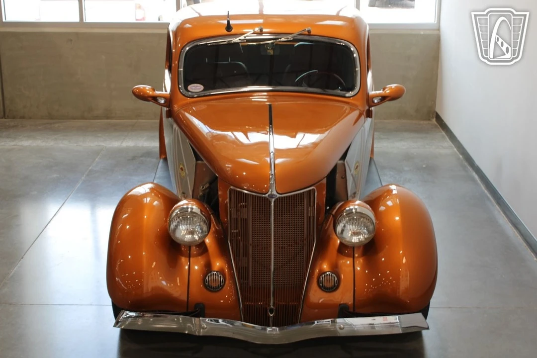 1936 Ford Model 48 & 68 - Image 9 of 12