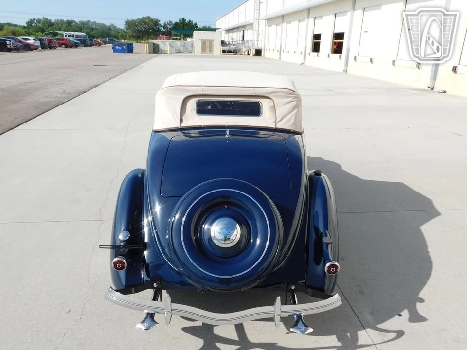 1936 Ford Model 48 & 68 - Image 19 of 21