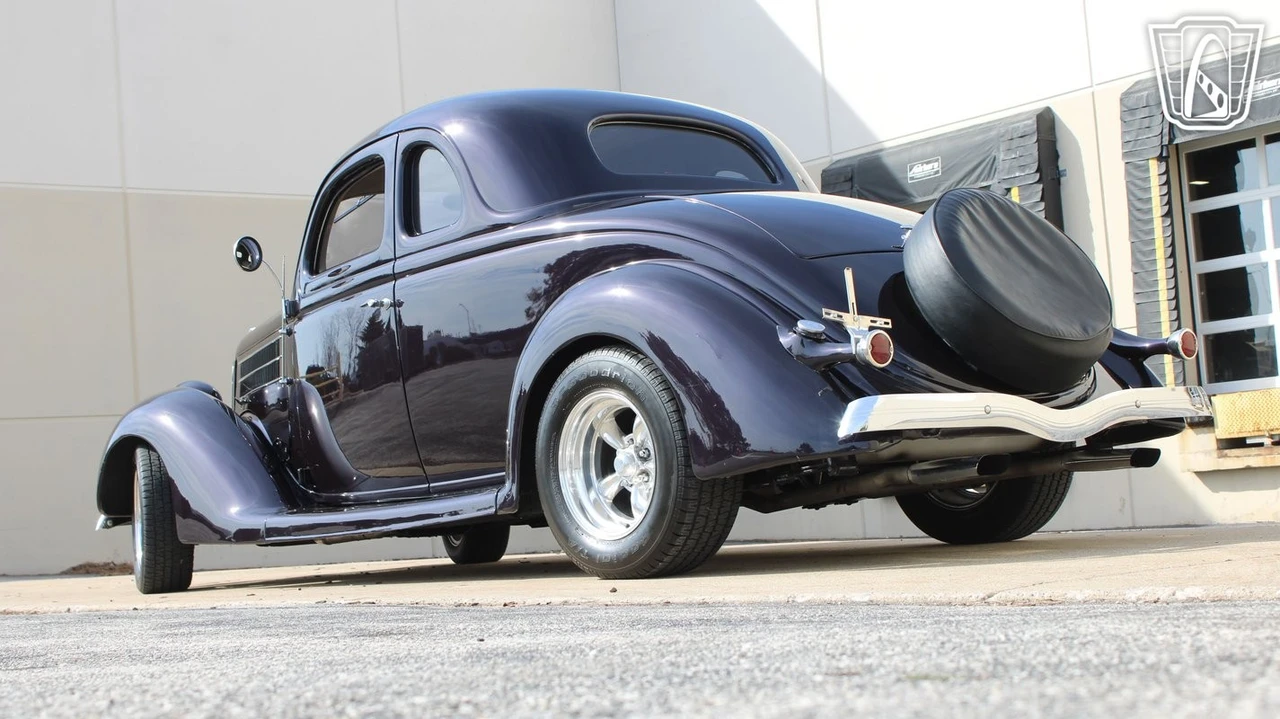 1936 Ford Model 48 & 68 - Image 10 of 12