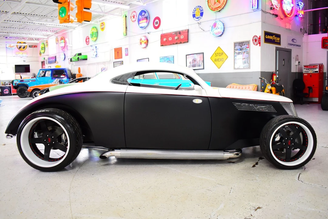 1936 Ford Model 48 & 68 - Image 4 of 20