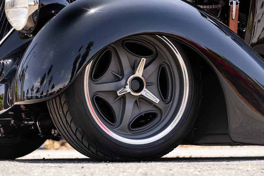 1936 Ford Model 48 & 68 - Image 28 of 31