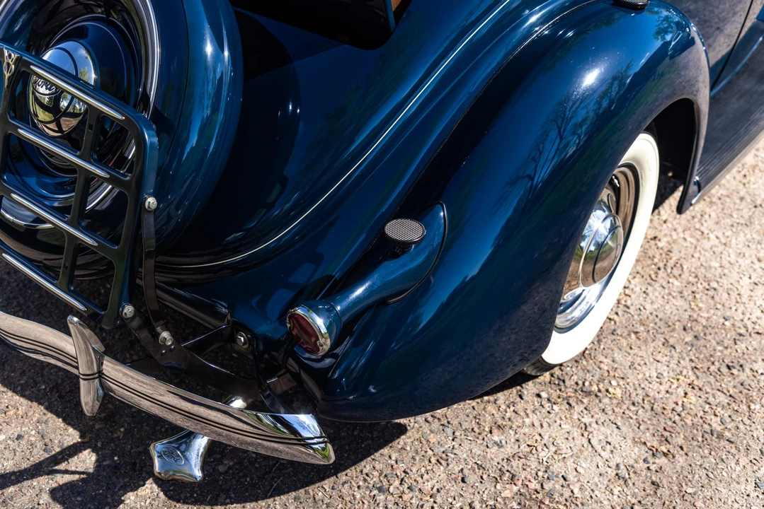 1936 Ford Model 48 & 68 - Image 25 of 31
