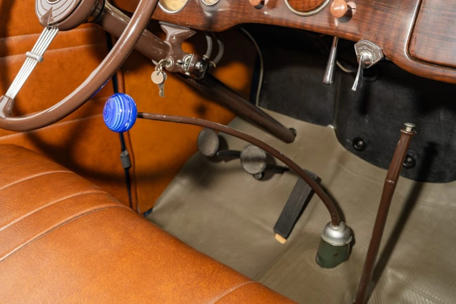 1936 Ford Standard & Deluxe & Super Deluxe - Image 24 of 28