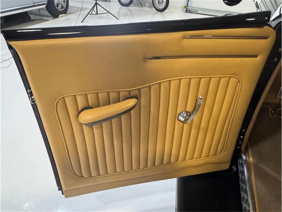 1936 Ford Model 48 & 68 - Image 29 of 31