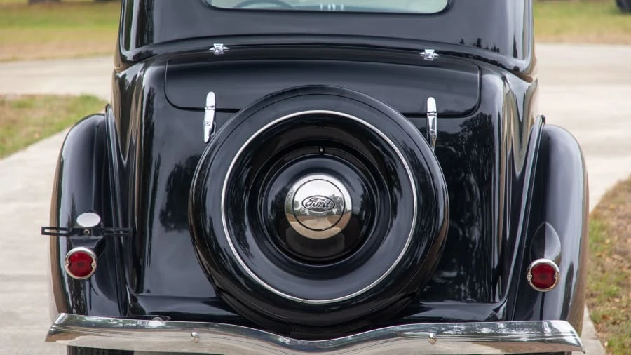 1936 Ford Model 48 & 68 - Image 9 of 12