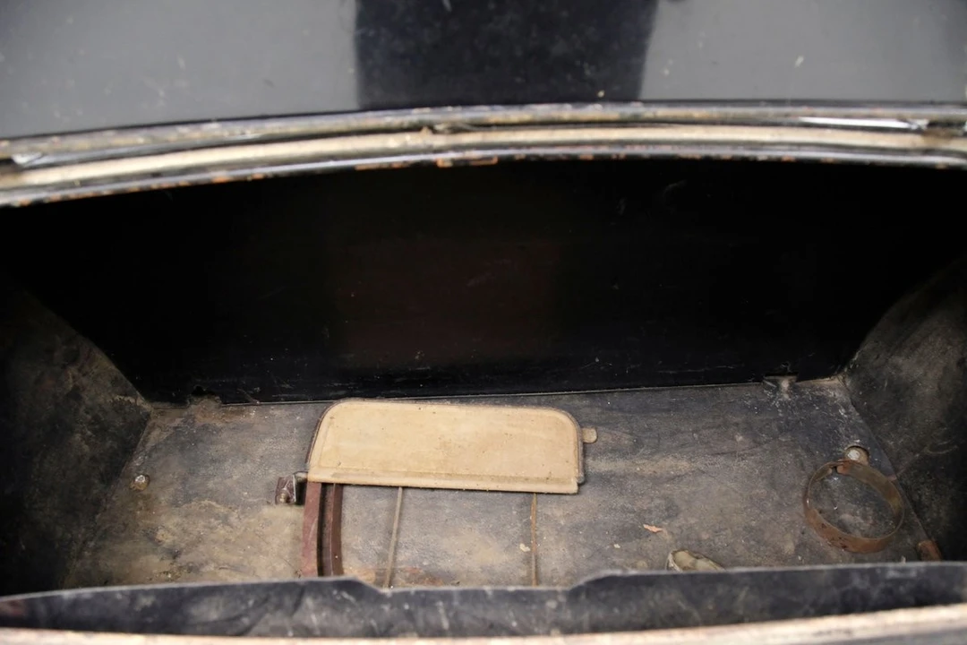 1936 Ford Model 48 & 68 - Image 27 of 31