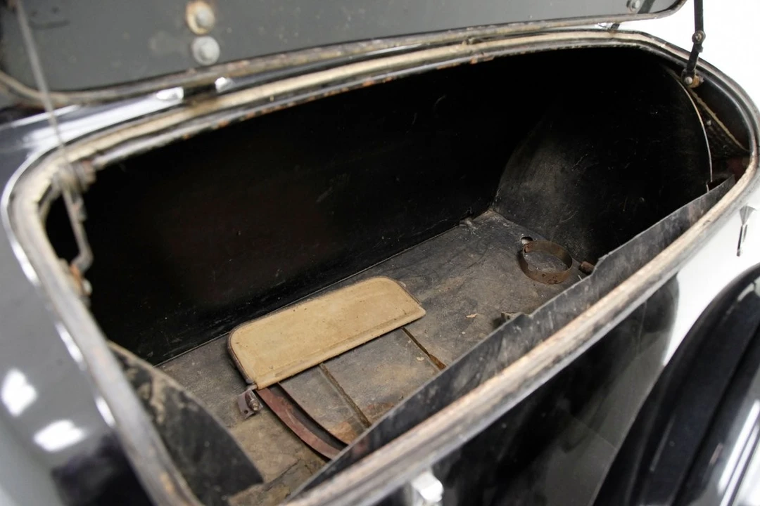 1936 Ford Model 48 & 68 - Image 28 of 31