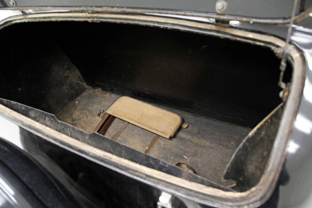 1936 Ford Model 48 & 68 - Image 29 of 31