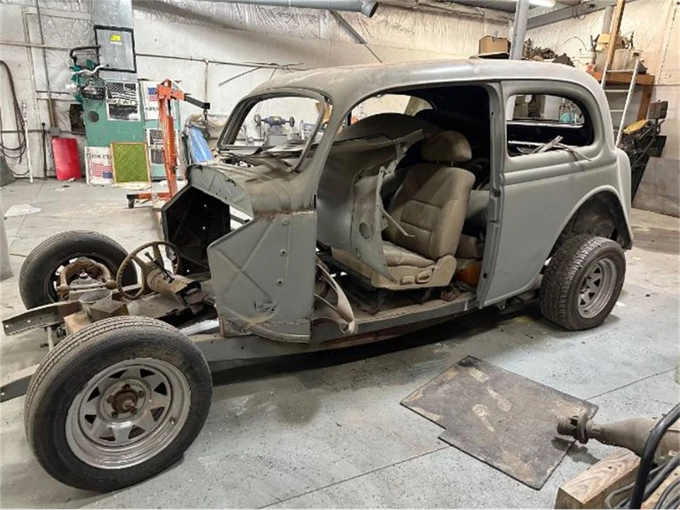 1936 Ford Model 48 & 68 - Image 6 of 10