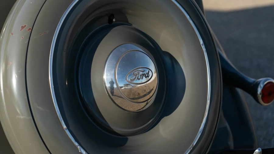 1936 Ford Model 48 & 68 - Image 10 of 18