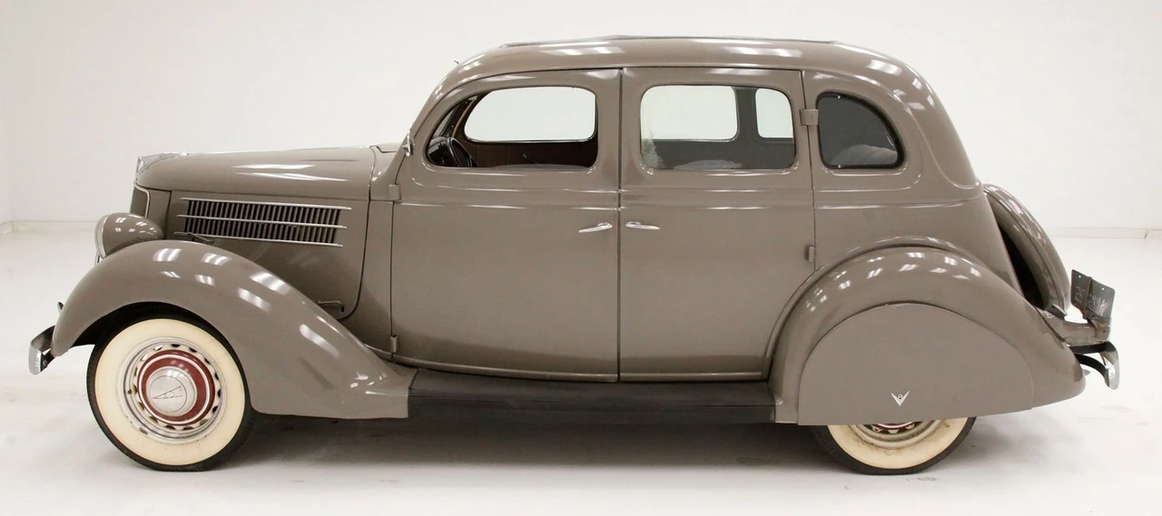 1936 Ford Model 48 & 68 - Image 2 of 12