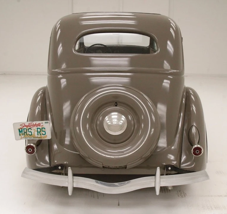 1936 Ford Model 48 & 68 - Image 5 of 12