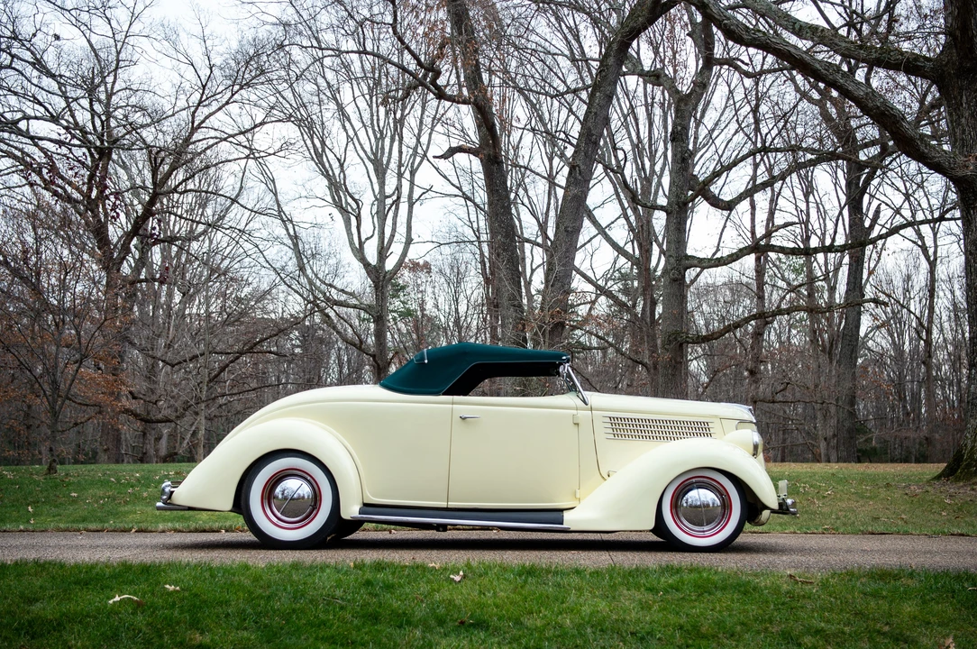 1936 Ford Model 48 & 68 - Image 29 of 31