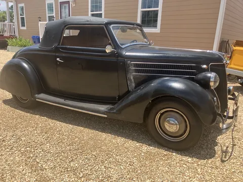 1936 Ford Model 48 Cabriolet