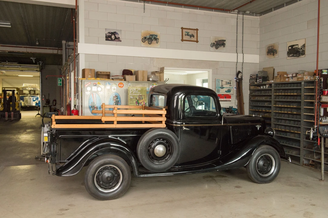 1936 Ford Model 48 & 68 - Image 5 of 5