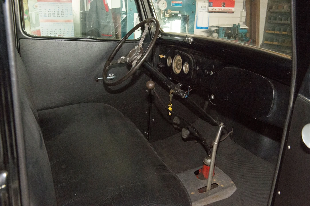1936 Ford Model 48 & 68 - Image 4 of 5