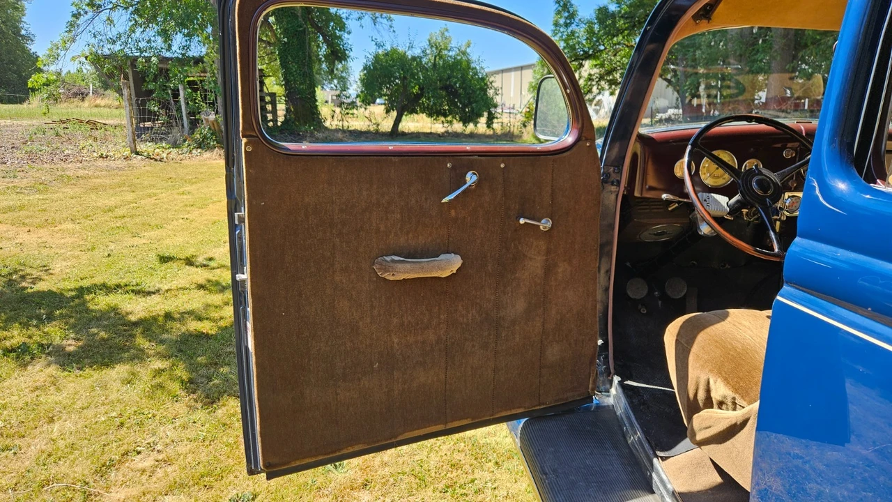 1936 Ford Model 48 & 68 - Image 10 of 29