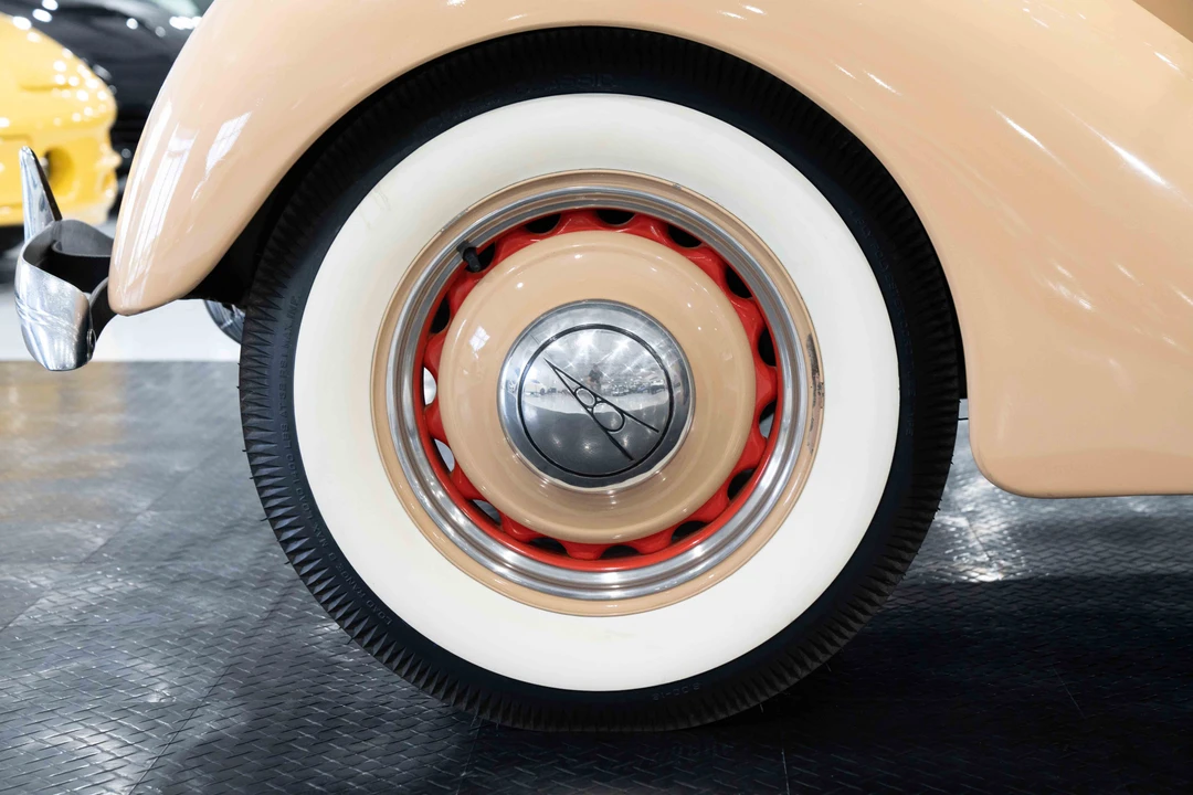 1936 Ford Model 48 & 68 - Image 24 of 31