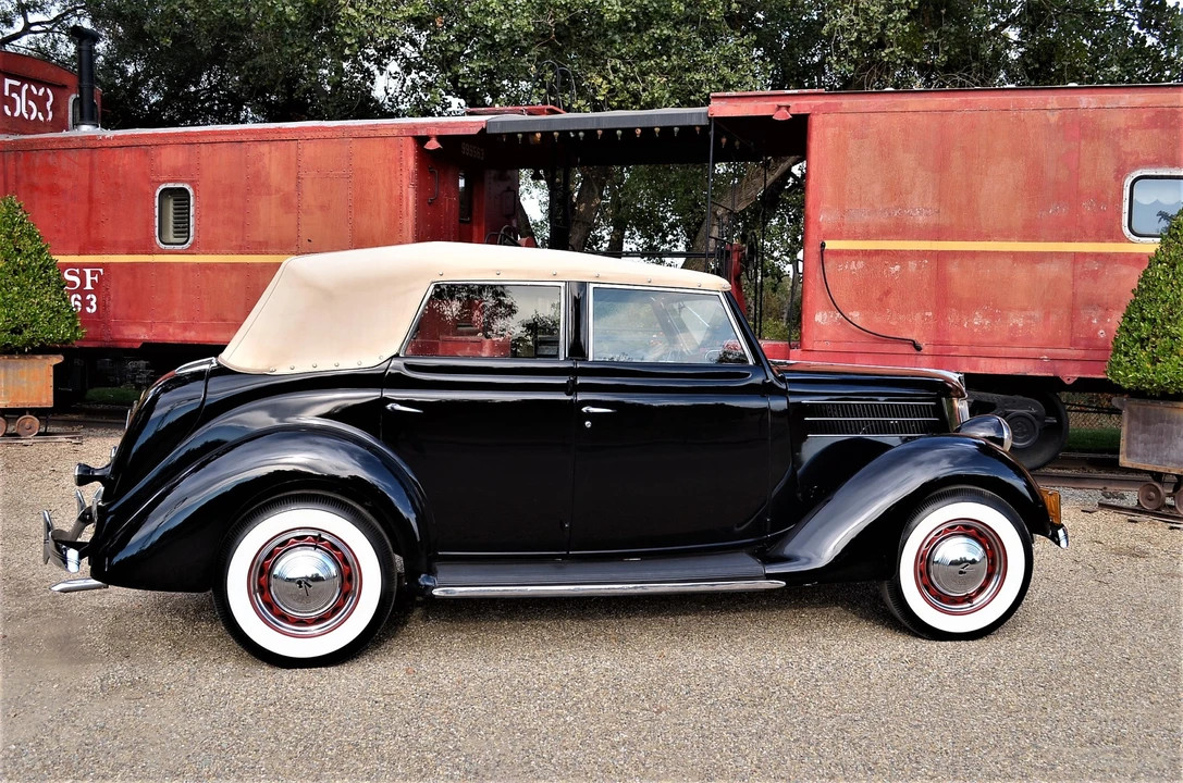 1936 Ford Model 48 & 68 - Image 16 of 31
