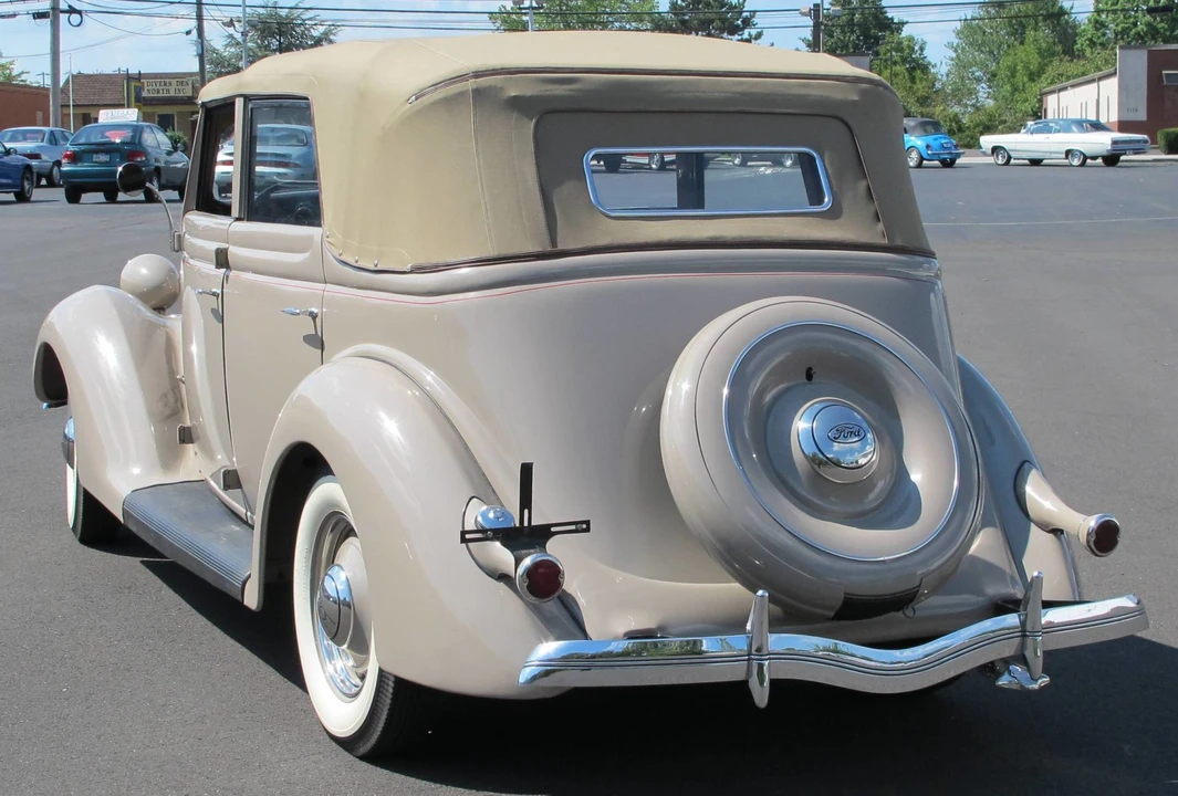 1936 Ford Model 48 & 68 - Image 6 of 31