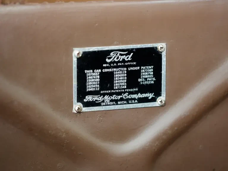 1936 Ford Model 48 & 68 - Image 30 of 31