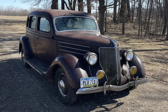 1936 Ford Model 68 Deluxe Fordor Sedan