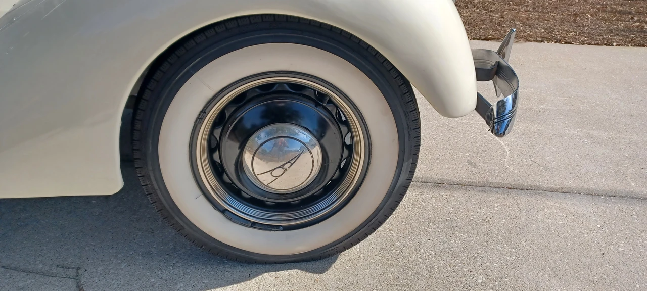 1936 Ford Model 48 & 68 - Image 24 of 31